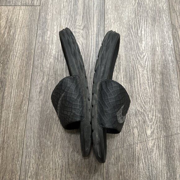 Nike Benassi Solarsoft Sandals Slides Size 9 Black Slippers On 705474-091 main image 7